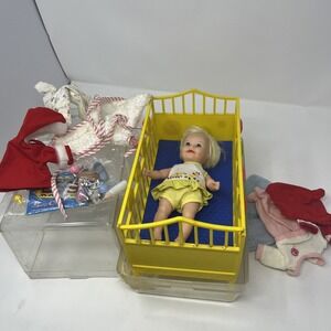 Vintage Original Suzy Cute Doll With Crib Clothes Plastic Case And Accesories